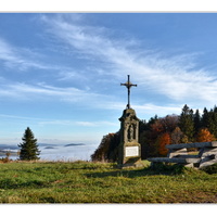 Kříž zvoníka Röhrichta na Rýchorách