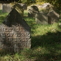 ...židovský hřbitov...