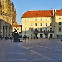 Na nádvoří Pražského hradu