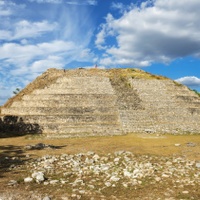 Mayská pyramida Kinich-Kakmó
