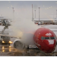 Rozmrazování letadla ve Stockholmu, letiště Arlanda