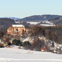 Hrad Pecka a stejnojmenné městečko