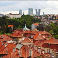 Střechy podolské porodnice.