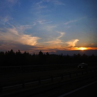 západ slunce nad dálnicí