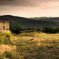 Pri hradnej bráne.