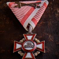 Militärverdienstkreuz mit Kriegsdekoration