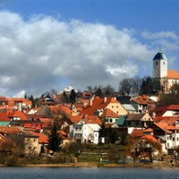 Plumlovské podzámčí aneb hen kostelík áj 