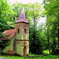 Lesní kostelík