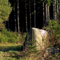 žulový obelisk