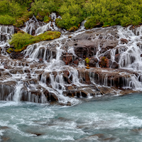 Vodopády Hraunfossar