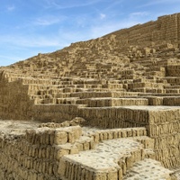 Podivná pyramida