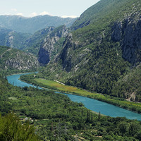 udoli reky Cetina
