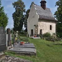 ...hřbitovní kaple sv. Anny...