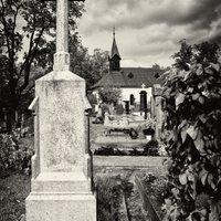 ...hřbitov Jinonice - kostel sv. Vavřince...