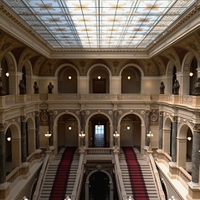 ...Národní museum - Praha...II.