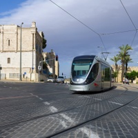 Tramvaj na linii příměří