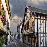 Troyes