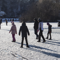 Promenáda na rybníku