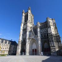 Katedrála Saint-Pierre-et-Saint-Paul 