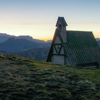 Dolomity zrána