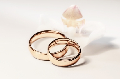 Obraz Zlaté snubní prsteny.