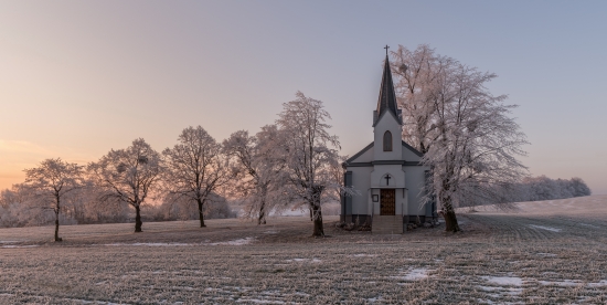 Obraz Zamrzlý kostelík